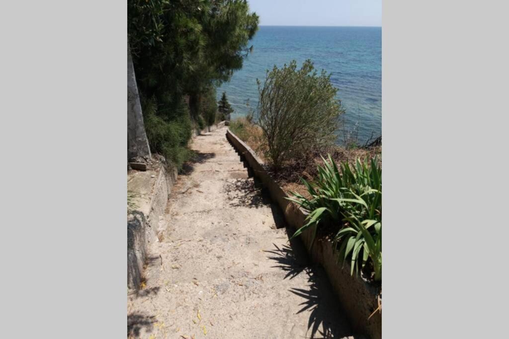 Appartamento Sunshine House Offering Spectacular Views To Olymp A Nea Iraklia Esterno foto